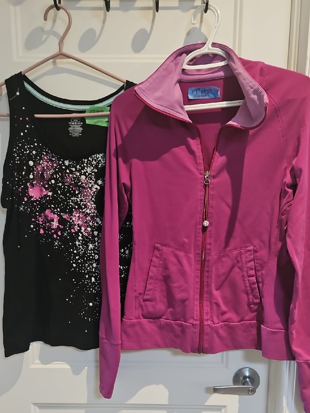 Athletic Works Magenta Full-Zip Jacket with Black Splatter Tank